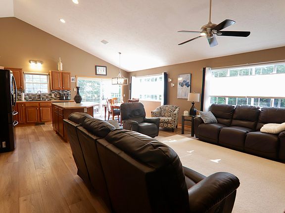 5th image of 6829 Wintergreen Dr