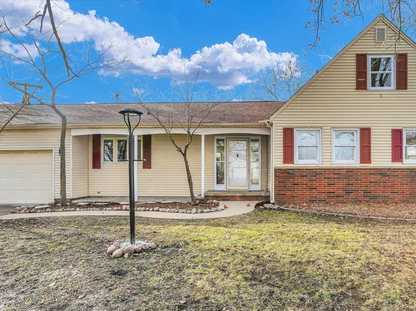 1001 S Mattis Ave, Champaign, IL 61821