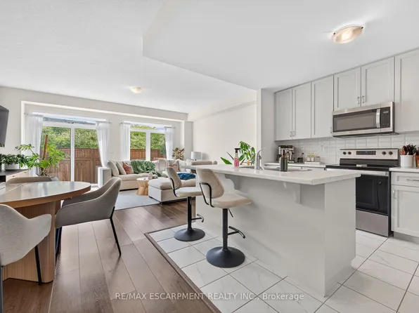 27 Rachel Dr #22, Hamilton, ON L8E 0K6