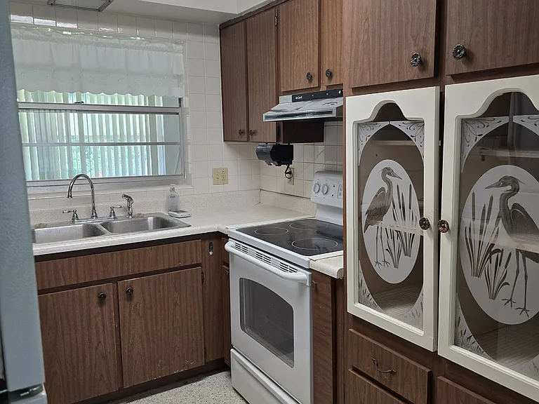 412 Sunset Rd — Photo 8