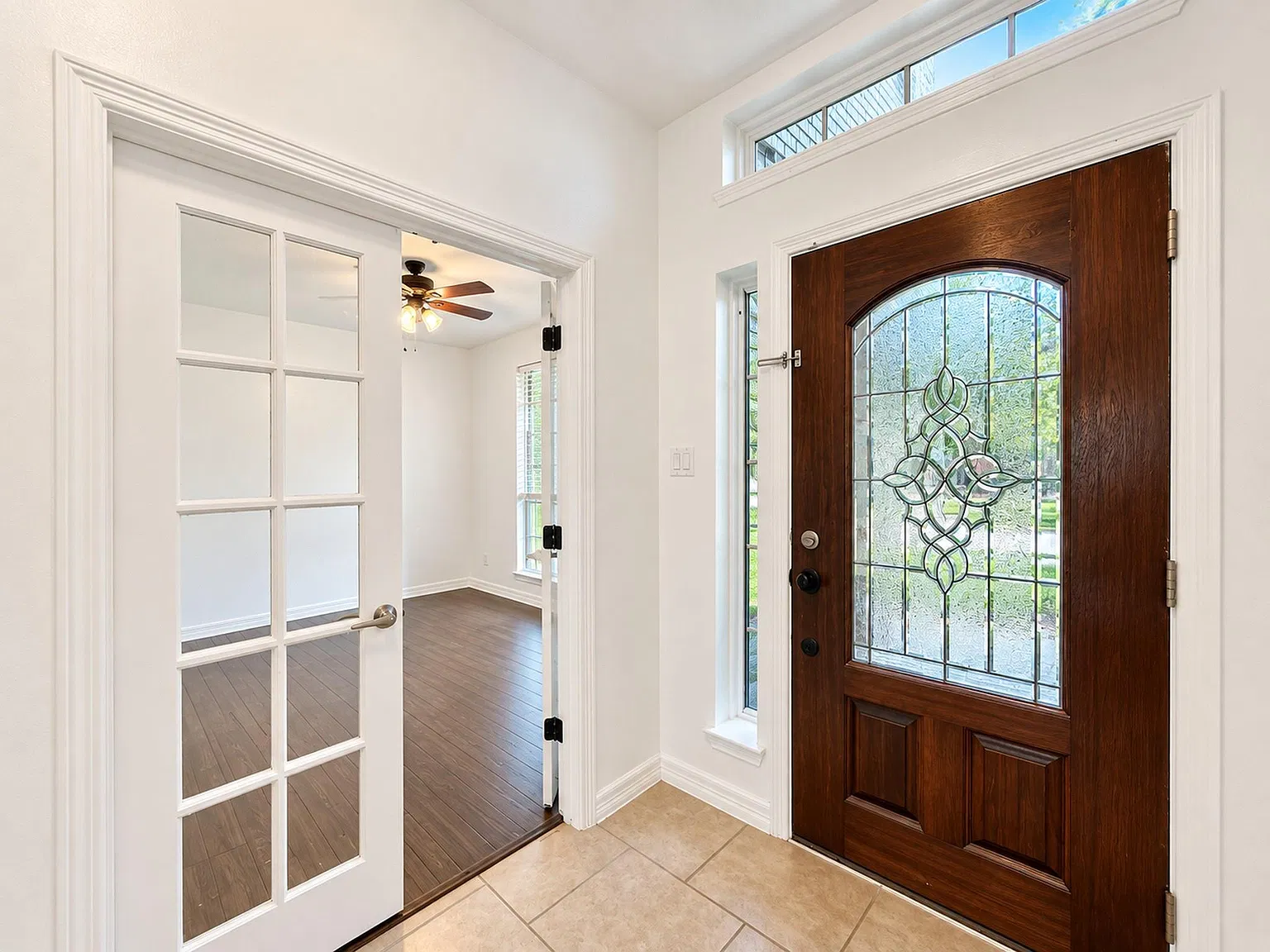 4 bed, 3.5 bath, 2765 sqft, $3,000 — Photo 4