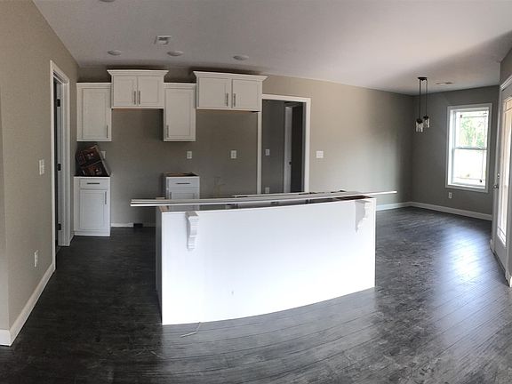 3rd image of 124 Magnolia Pl Lot 124