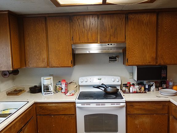 2nd image of 2899 Aylesbury Ct