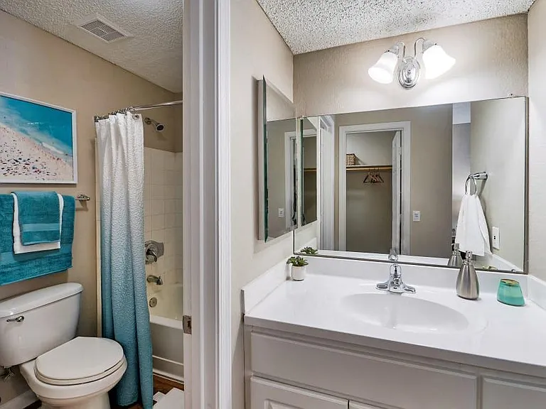 Greenspoint at Paradise Valley — Photo 8