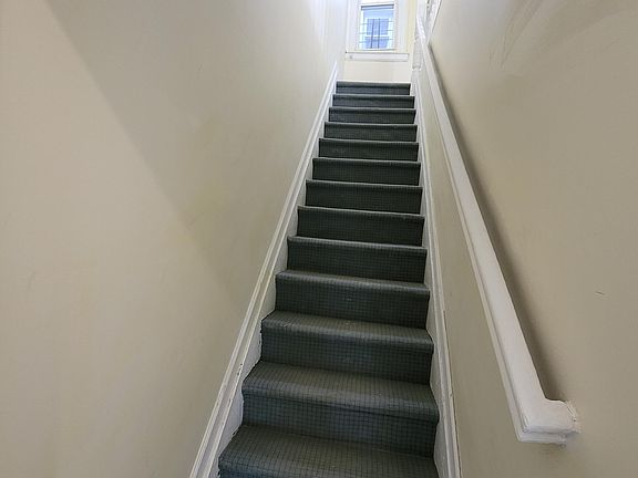 2nd image of 641 Mead St Floor 2