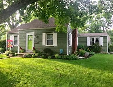 1st image of 804 W 9th St