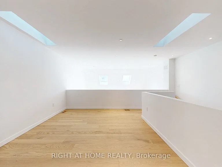 3122 Dundas St W #5 — Photo 10