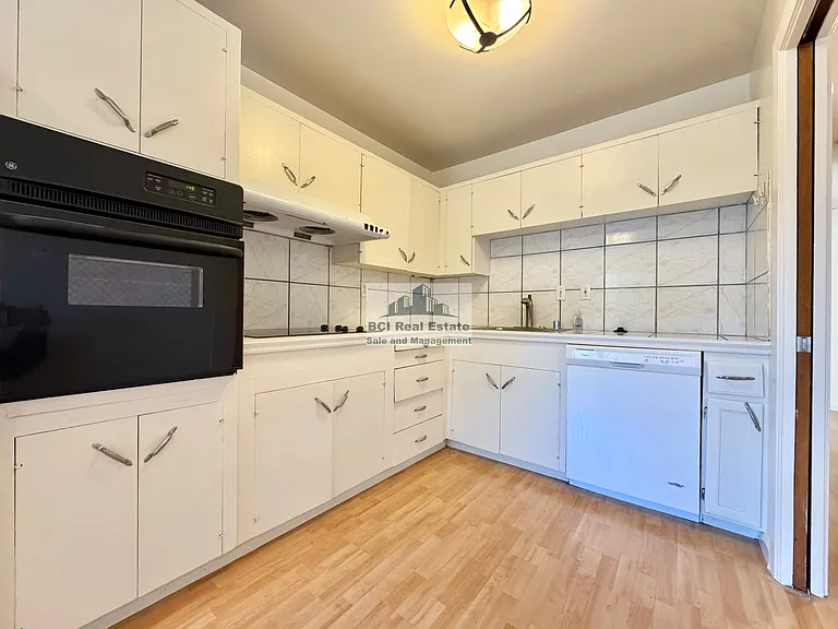 1649 12th Ave #6 — Photo 17