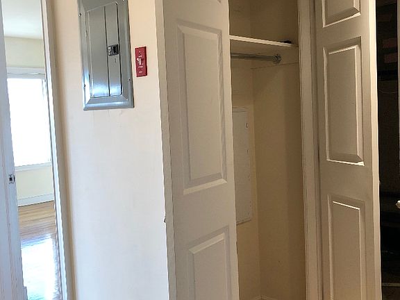 4th image of 3165 Emmons Ave APT 3G