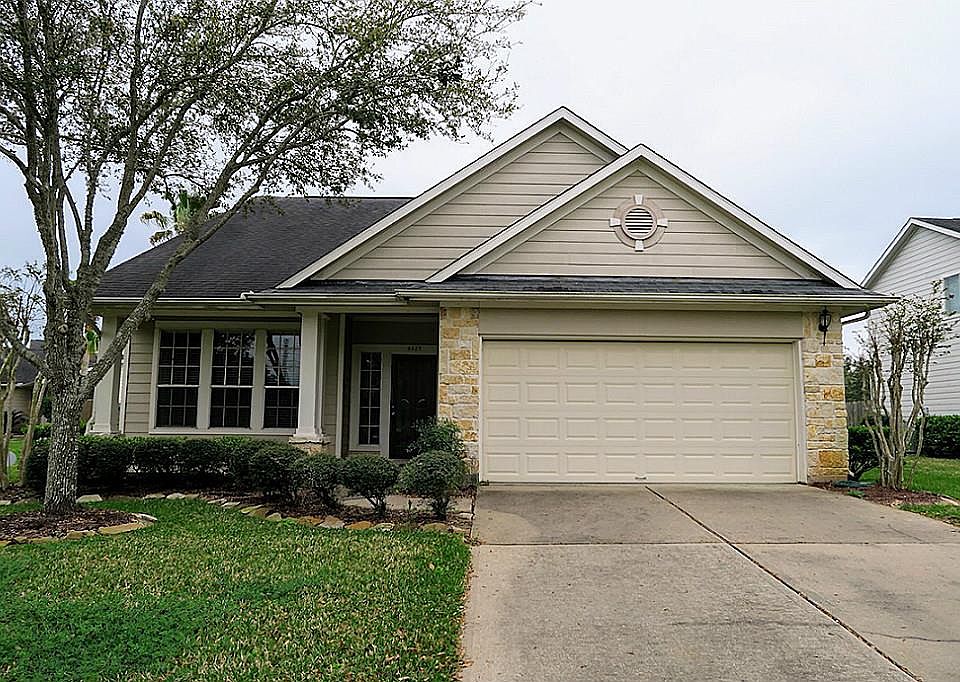 1st image of 4423 Village View Dr
