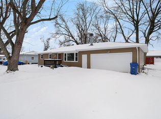 640 O'Brien Dr, Benton Harbor, MI 49022