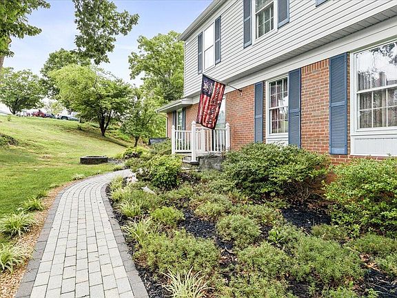2nd image of 3755 Kentland Dr
