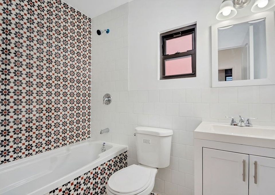 1st image of 1842 Hunt Ave Floor 1