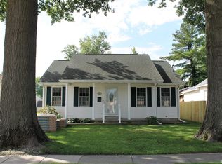 616 E Main Cross St, Taylorville, IL 62568