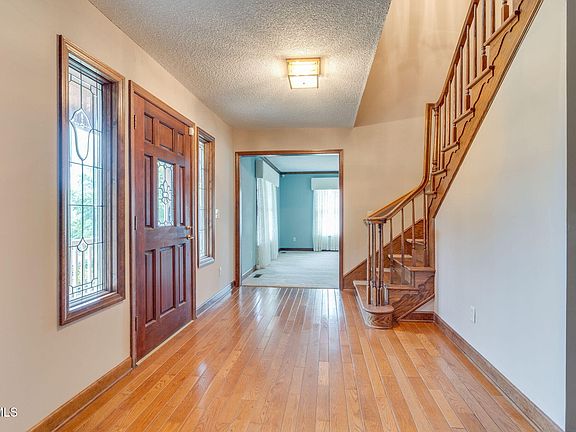 5th image of 3307 Victoria Ct