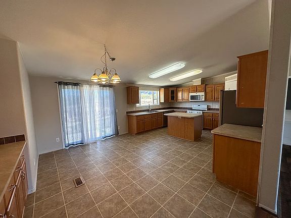 5th image of 181 W Rio Grande Dr