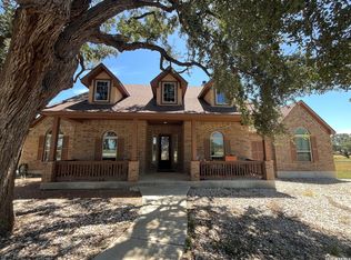 828 Martingale Trl, Bandera, TX 78003