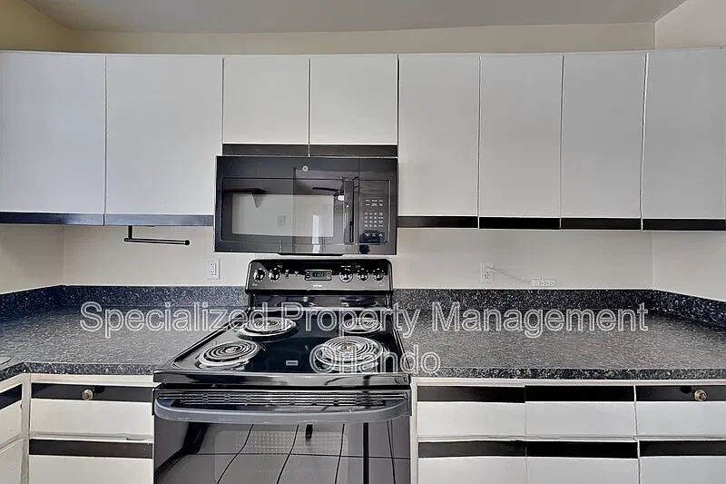 2 bed, 2.0 bath, 1118 sqft, $1,299 — Photo 4