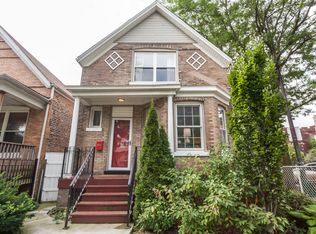 3555 W Beach Ave, Chicago, IL 60651