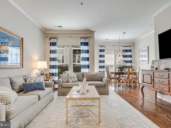 1515 N Point Dr APT 104, Reston, VA 20194