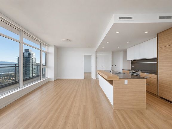 3rd image of 4688 Kingsway #3503