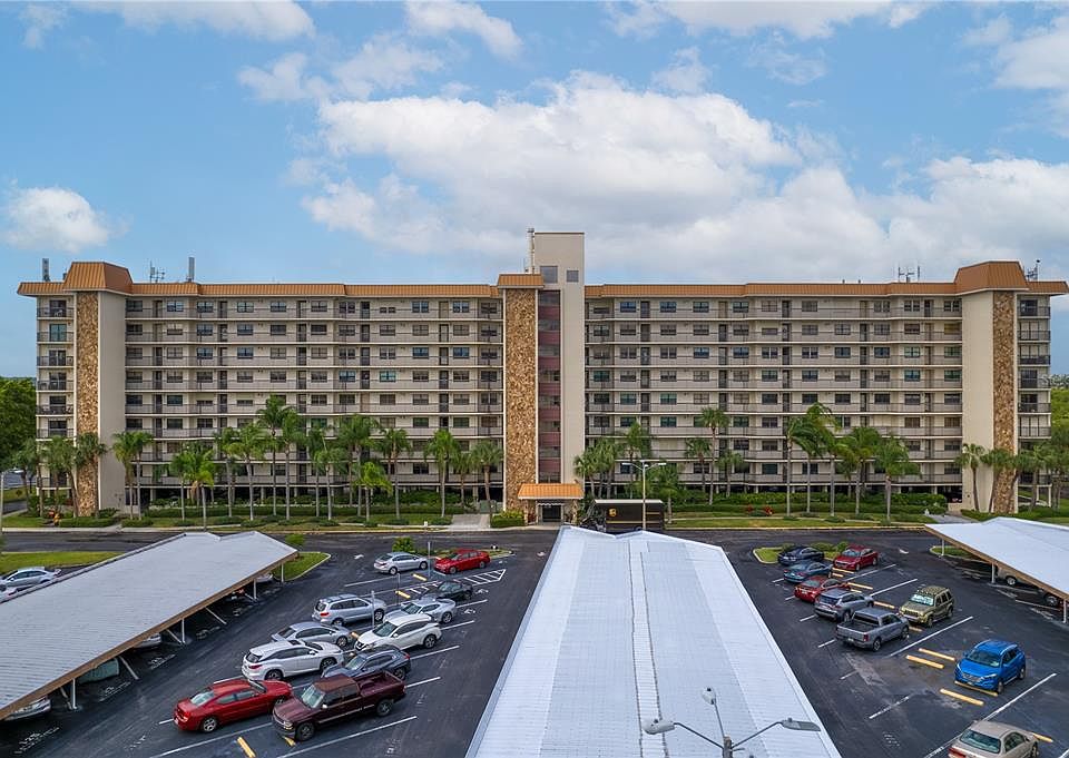 1st image of 5400 PARK STREET N #403
