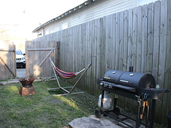4th image of 3120 Delachaise St