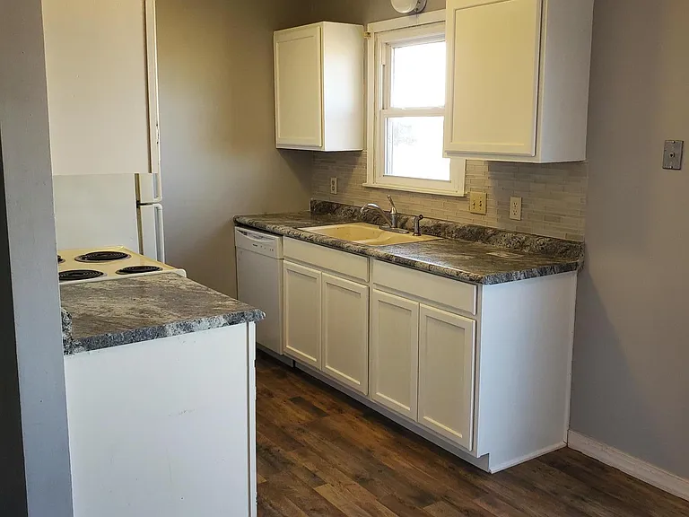 1441 N Smith Ct #4 — Photo 14
