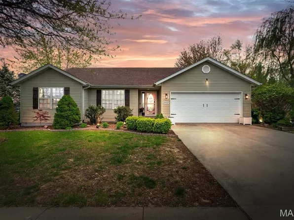 10929 Sylvan Vista Dr, Lebanon, IL 62254