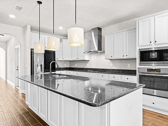 4th image of 110 Lamon Dr