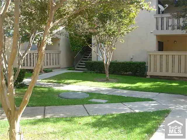 1 bed, 681 sqft, $2,400 — Photo 4