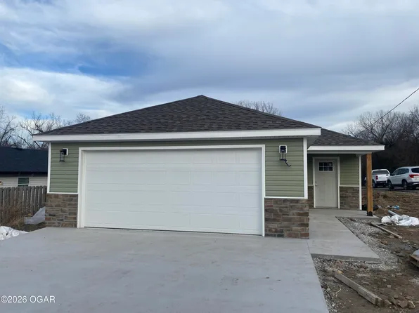 203 N Oliver Ave, Joplin, MO 64801