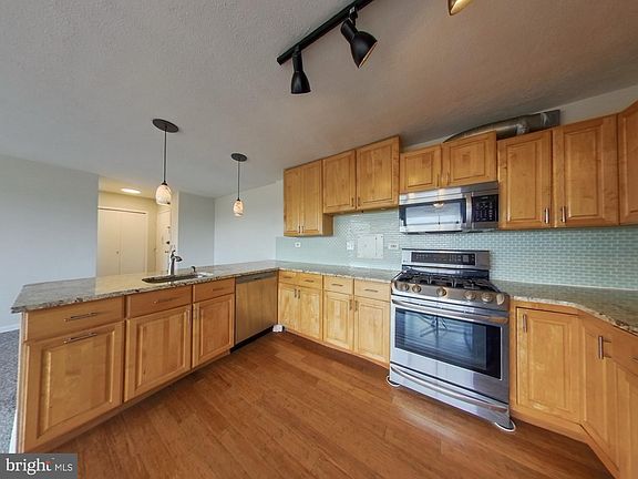 3rd image of 431 N Armistead St APT 510