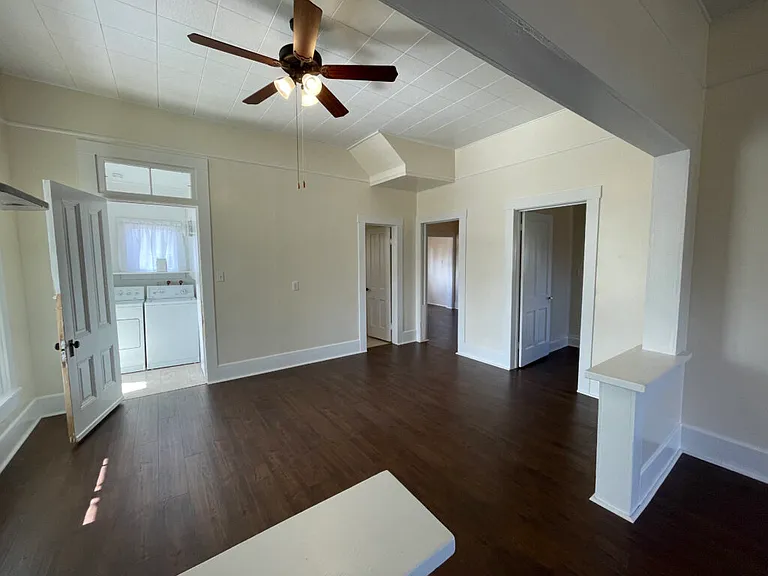 625 N Collier St — Photo 9