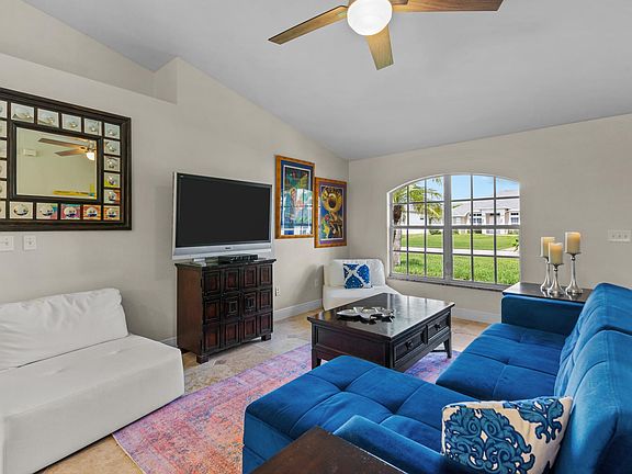 4th image of 2586 SW 27th St
