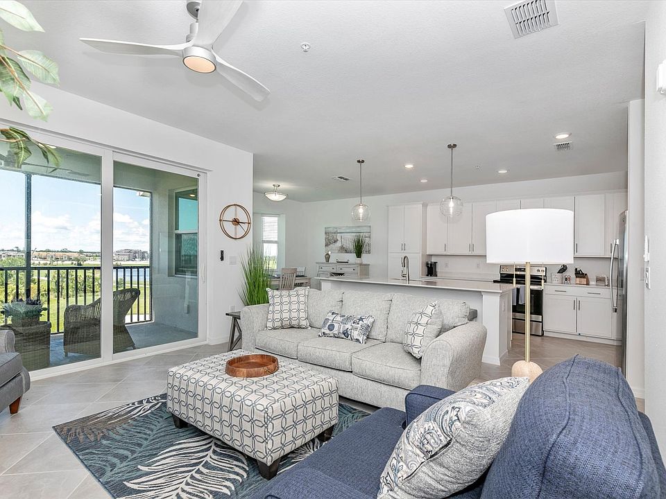 2nd image of 12180 Wellen Golf St #402-1