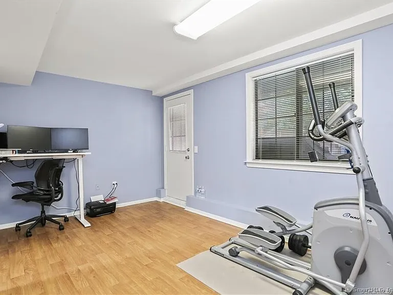 237 Strawberry Hill Ave #42 — Photo 24