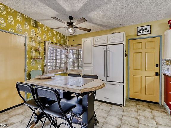 4th image of 225 Wisteria Ave