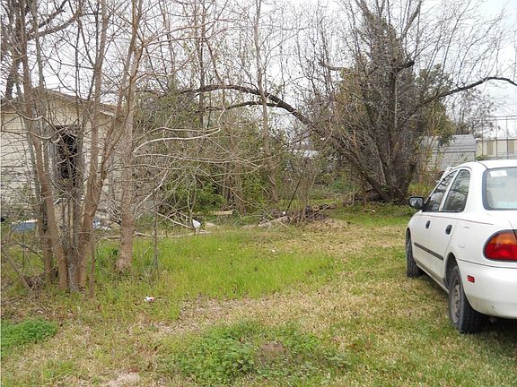 3rd image of 600 Magnolia St