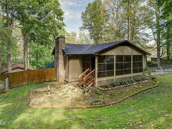 2nd image of 589 Headtown Rd