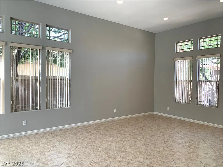 27 Plum Hollow Dr — Photo 10