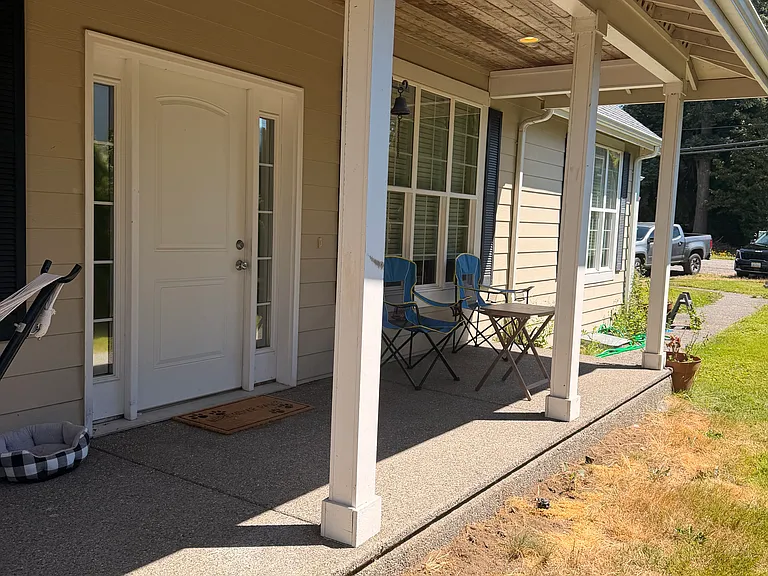 1430 Blaine Ave — Photo 4