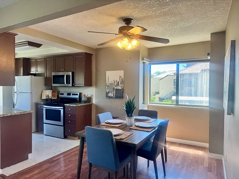 2 bed, 2.0 bath, 997 sqft, $2,895 — Photo 4