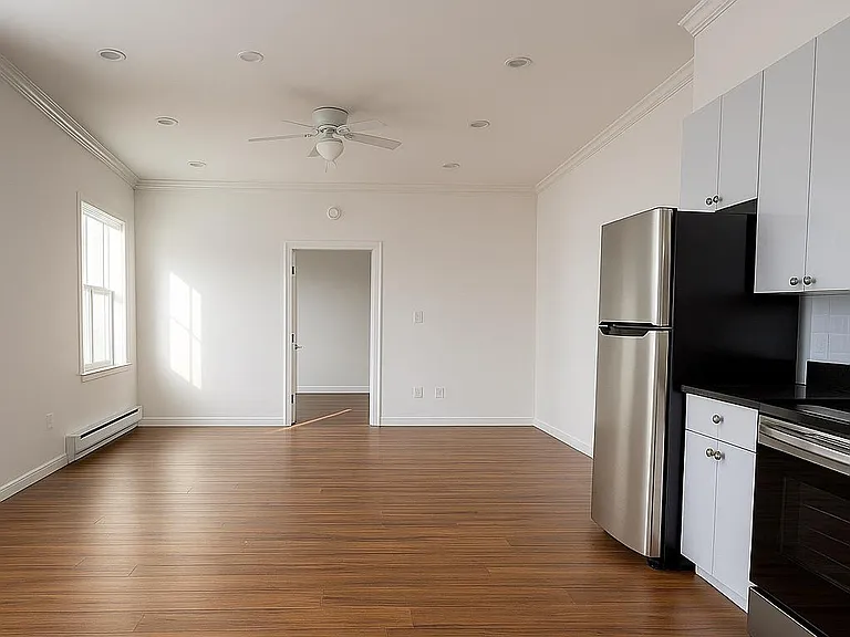 422 Broadway #5 — Photo 3