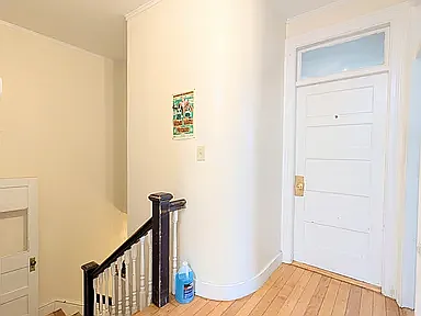 4 bed, 2.0 bath, 1400 sqft, $4,300 — Photo 4