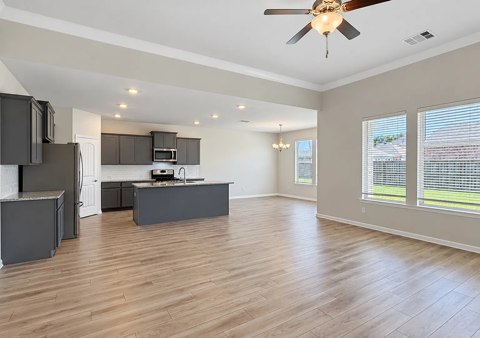 4 Bedroom House in Zachary — Photo 3
