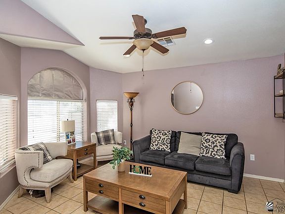 5th image of 1184 N 9th Ave