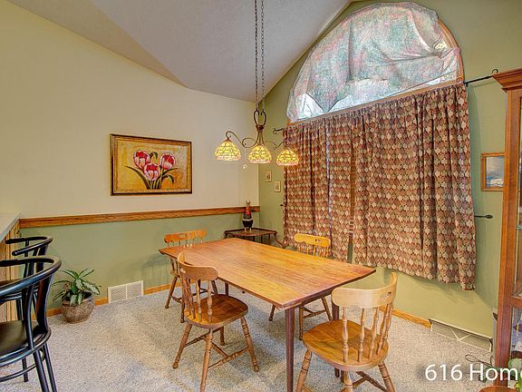 2nd image of 6010 Pine Island Dr NE