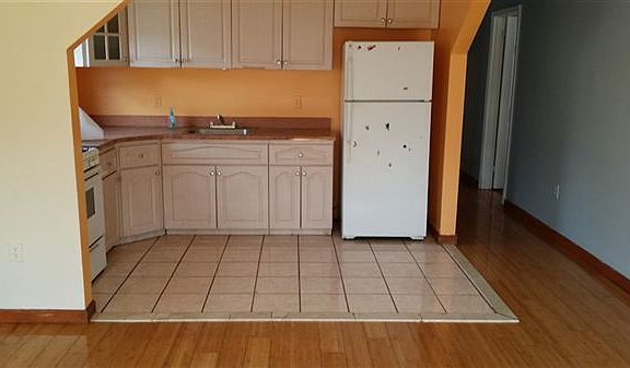 5th image of 11935 164th St