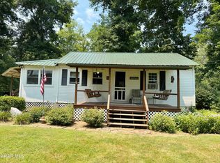 252 Roberts Way, New Paris, PA 15554